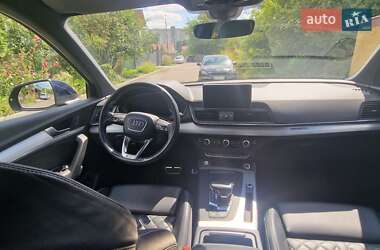 Внедорожник / Кроссовер Audi Q5 2017 в 