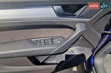 Внедорожник / Кроссовер Audi Q5 2017 в 