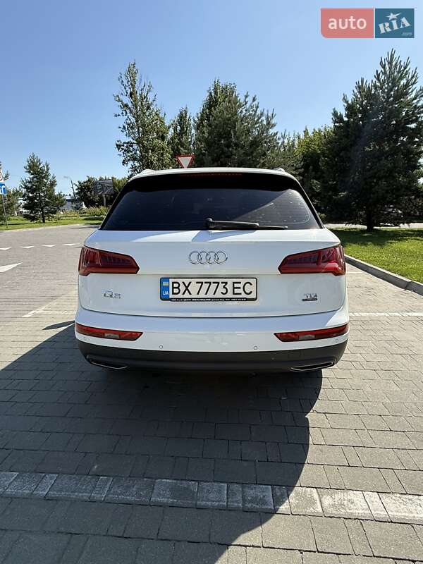 Внедорожник / Кроссовер Audi Q5 2017 в Хмельницком