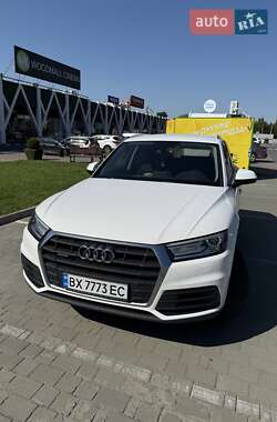 Позашляховик / Кросовер Audi Q5 2017 в 