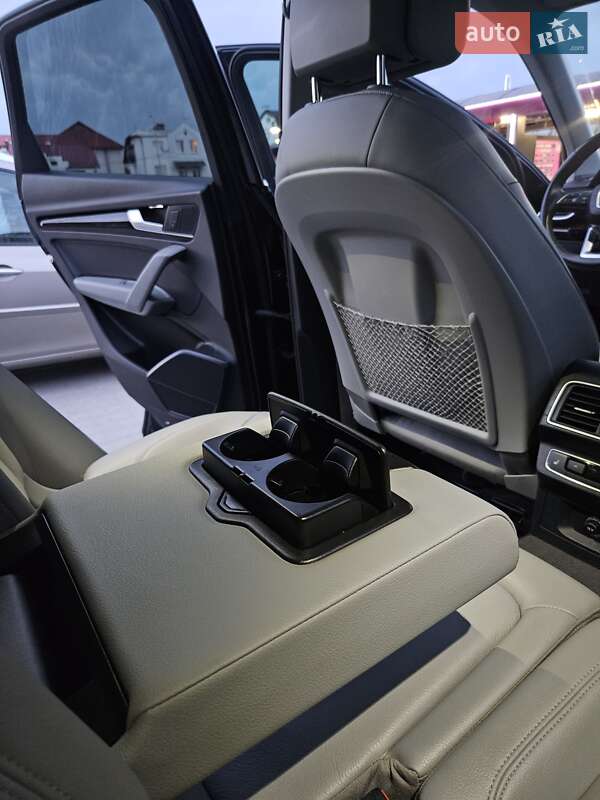 Позашляховик / Кросовер Audi Q5 2018 в Львові