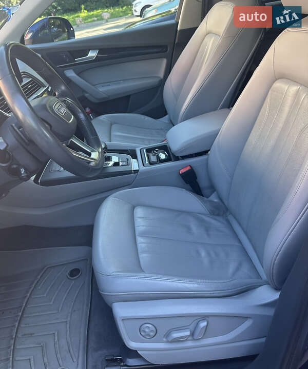 Внедорожник / Кроссовер Audi Q5 2019 в Киеве