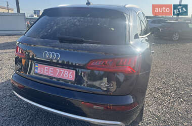 Внедорожник / Кроссовер Audi Q5 2018 в 