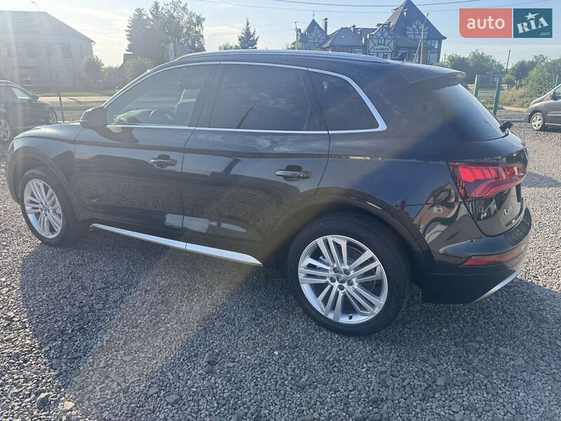 Внедорожник / Кроссовер Audi Q5 2018 в Луцке