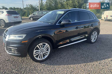 Внедорожник / Кроссовер Audi Q5 2018 в 