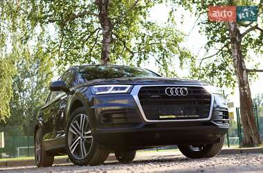 Внедорожник / Кроссовер Audi Q5 2018 в 