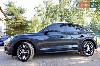 Внедорожник / Кроссовер Audi Q5 2018 в 