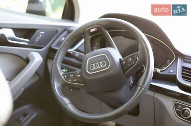 Внедорожник / Кроссовер Audi Q5 2018 в 