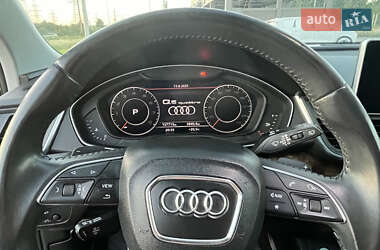 Внедорожник / Кроссовер Audi Q5 2018 в 