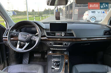 Внедорожник / Кроссовер Audi Q5 2018 в 