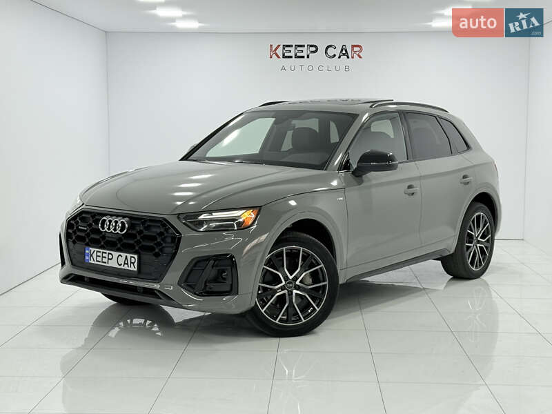 Внедорожник / Кроссовер Audi Q5 2022 в 