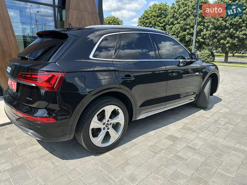 Внедорожник / Кроссовер Audi Q5 2021 в Луцке