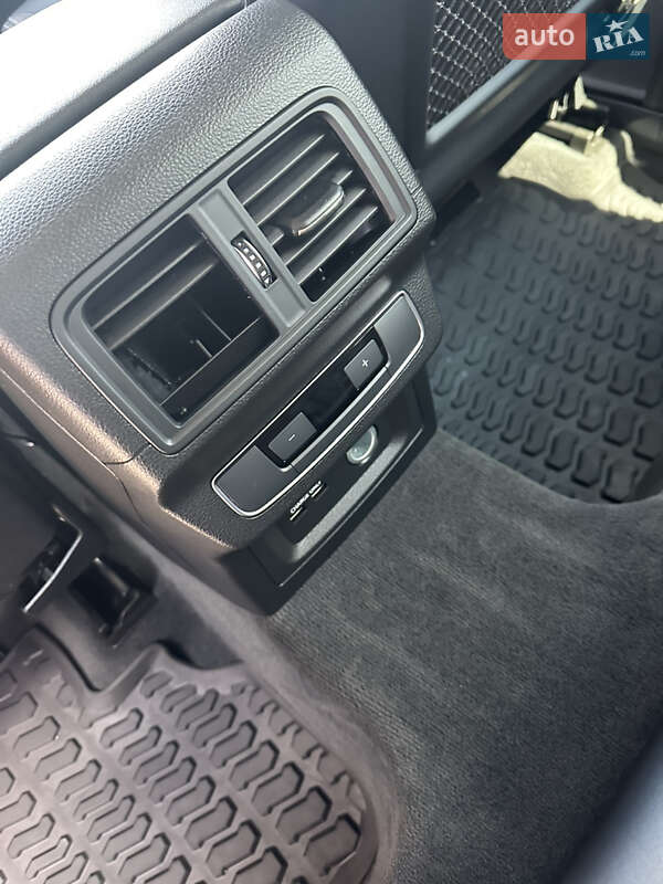 Внедорожник / Кроссовер Audi Q5 2021 в Луцке