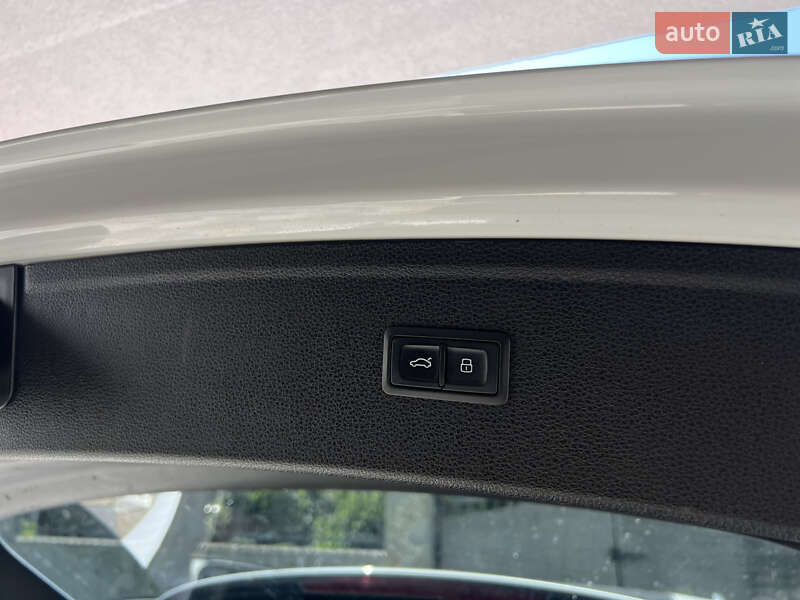 Внедорожник / Кроссовер Audi Q5 2018 в Ровно