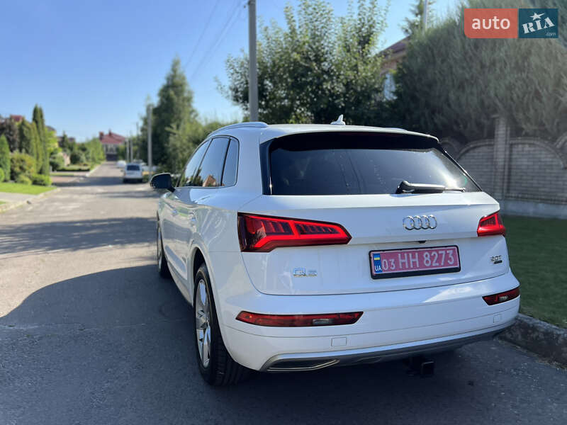 Внедорожник / Кроссовер Audi Q5 2018 в Ровно
