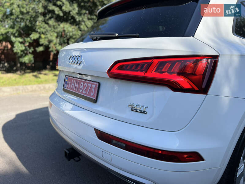 Внедорожник / Кроссовер Audi Q5 2018 в Ровно