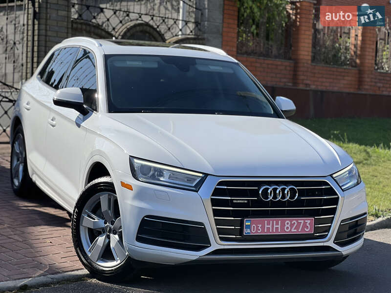 Внедорожник / Кроссовер Audi Q5 2018 в Ровно