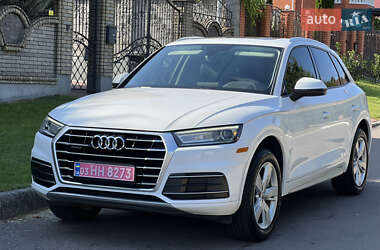Внедорожник / Кроссовер Audi Q5 2018 в 