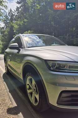 Внедорожник / Кроссовер Audi Q5 2017 в 