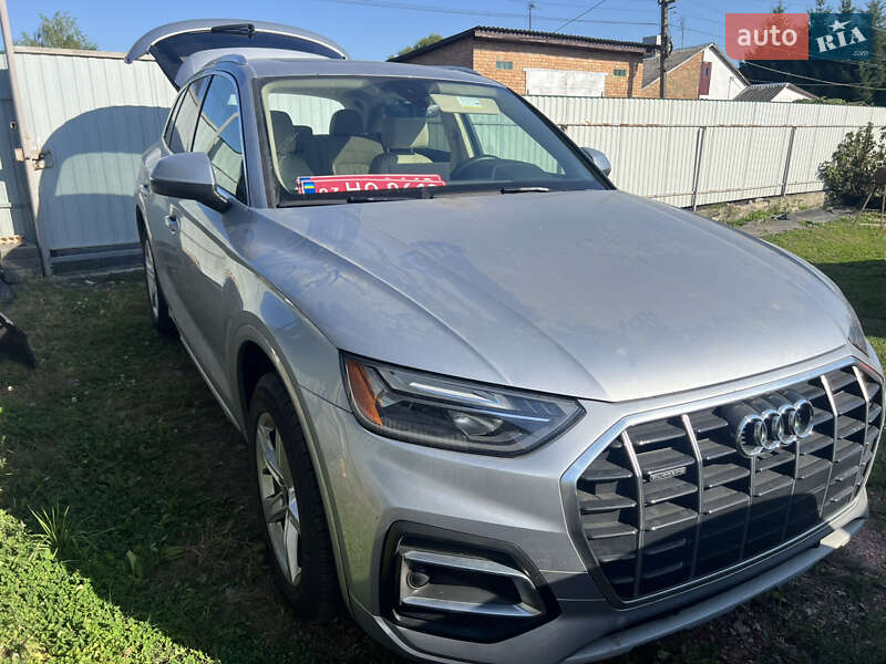 Внедорожник / Кроссовер Audi Q5 2021 в Нововолынске