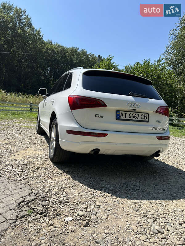 Внедорожник / Кроссовер Audi Q5 2011 в Ивано-Франковске