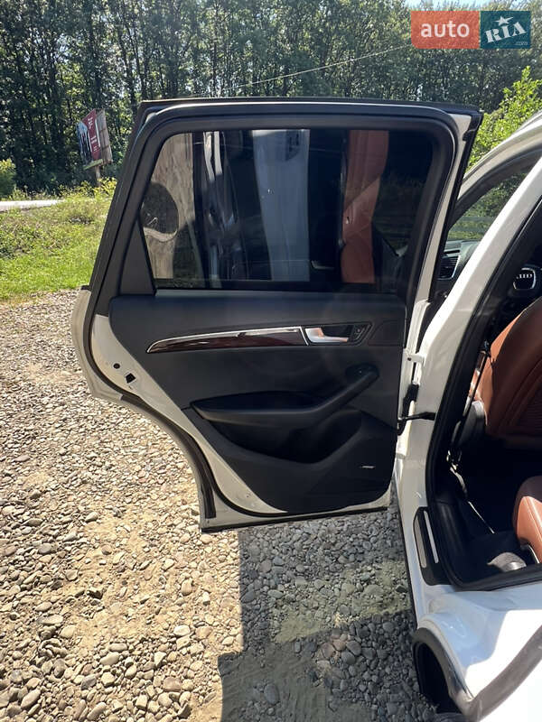 Внедорожник / Кроссовер Audi Q5 2011 в Ивано-Франковске