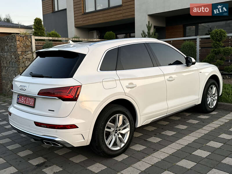 Внедорожник / Кроссовер Audi Q5 2022 в Стрые