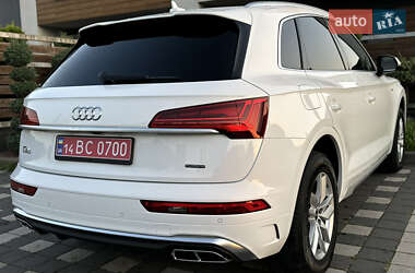 Внедорожник / Кроссовер Audi Q5 2022 в 