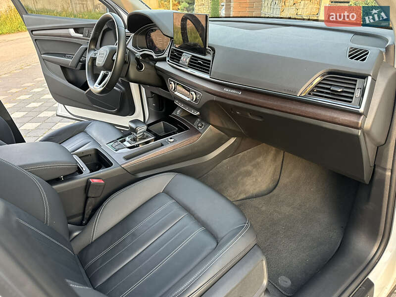 Внедорожник / Кроссовер Audi Q5 2022 в Стрые