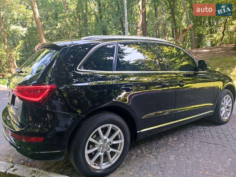 Внедорожник / Кроссовер Audi Q5 2013 в Черновцах
