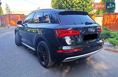Внедорожник / Кроссовер Audi Q5 2018 в 