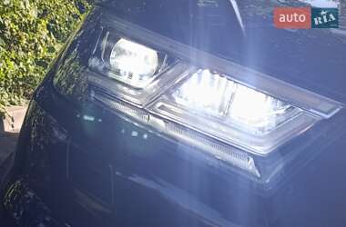 Внедорожник / Кроссовер Audi Q5 2018 в 