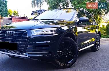 Внедорожник / Кроссовер Audi Q5 2018 в 