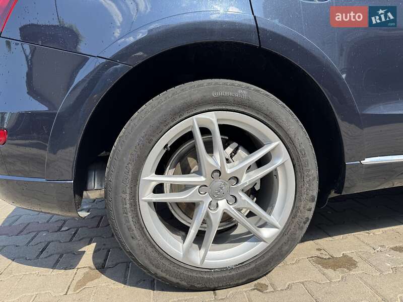Внедорожник / Кроссовер Audi Q5 2015 в Мукачево