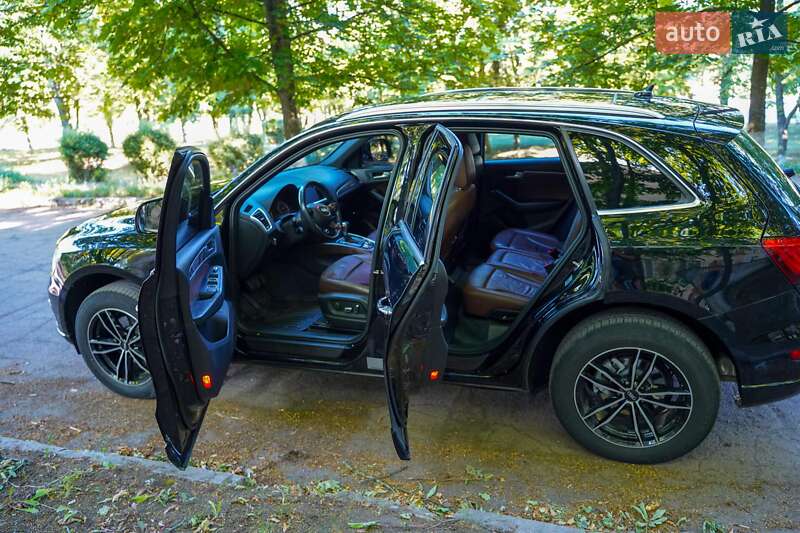 Внедорожник / Кроссовер Audi Q5 2014 в Первомайске