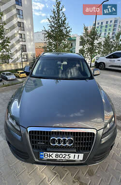 Внедорожник / Кроссовер Audi Q5 2012 в 