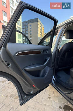 Внедорожник / Кроссовер Audi Q5 2012 в 