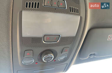 Внедорожник / Кроссовер Audi Q5 2011 в 