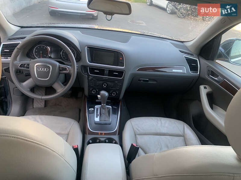 Внедорожник / Кроссовер Audi Q5 2011 в Киеве