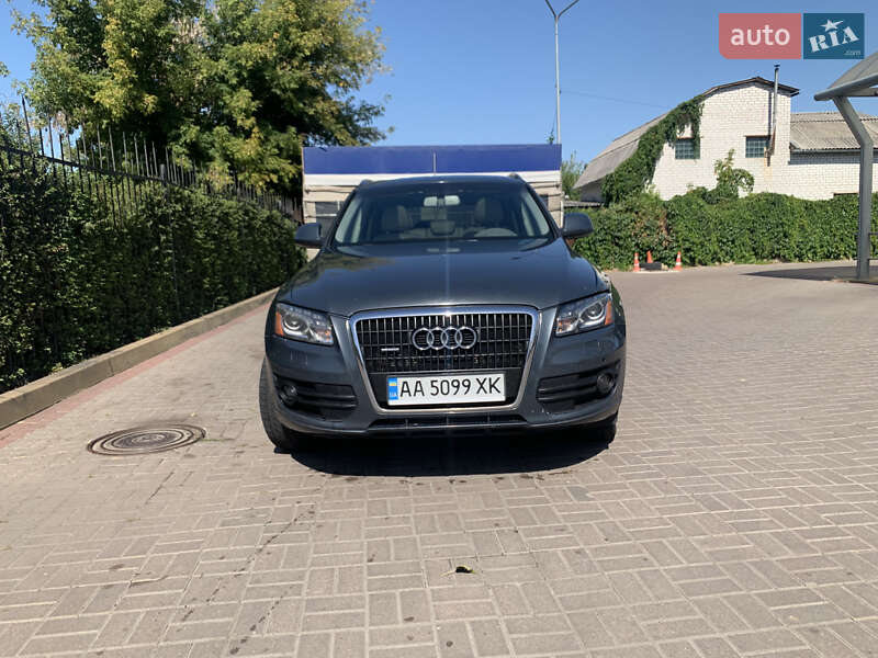 Внедорожник / Кроссовер Audi Q5 2011 в Киеве