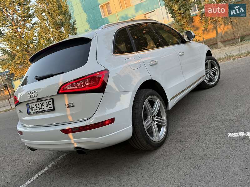 Внедорожник / Кроссовер Audi Q5 2016 в 