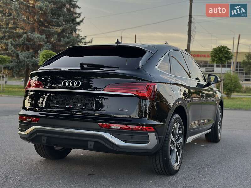 Внедорожник / Кроссовер Audi Q5 2022 в Киеве