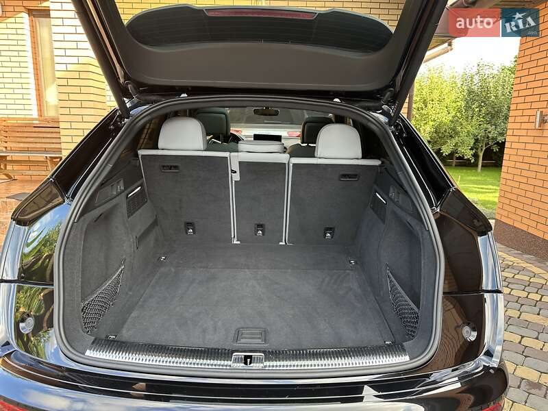 Внедорожник / Кроссовер Audi Q5 2022 в Киеве