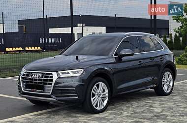 Внедорожник / Кроссовер Audi Q5 2018 в 