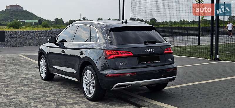 Внедорожник / Кроссовер Audi Q5 2018 в Мукачево