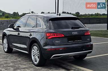 Внедорожник / Кроссовер Audi Q5 2018 в 