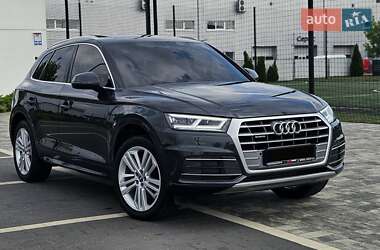 Внедорожник / Кроссовер Audi Q5 2018 в 