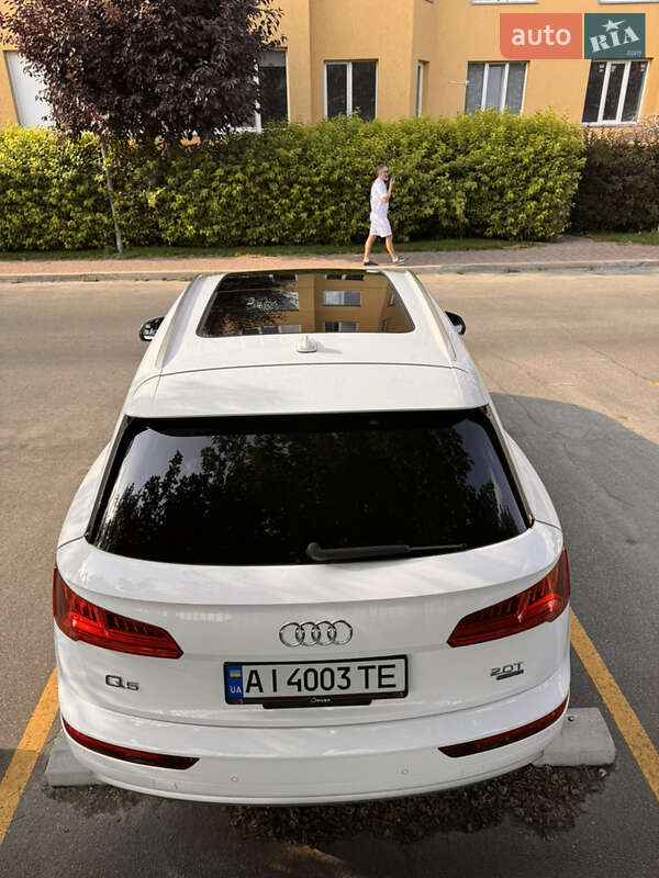 Внедорожник / Кроссовер Audi Q5 2017 в Софиевской Борщаговке