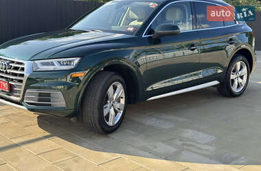 Внедорожник / Кроссовер Audi Q5 2017 в 