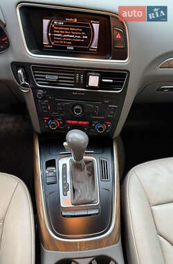 Внедорожник / Кроссовер Audi Q5 2010 в 